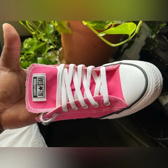 Converse All Star Chuck Taylor Hot Pink 💞Low Top Sneakers Womens 11.5 Mens 9.5 - Picture 3 of 16